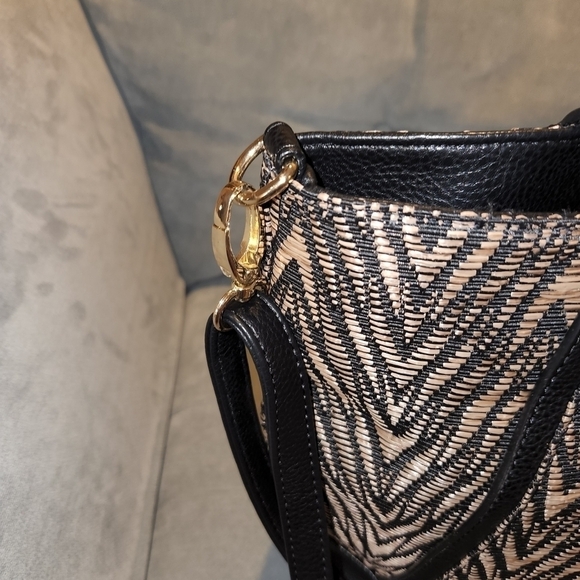 NWOT JustFab Large Tote Bag Black/Tan - Picture 3 of 8